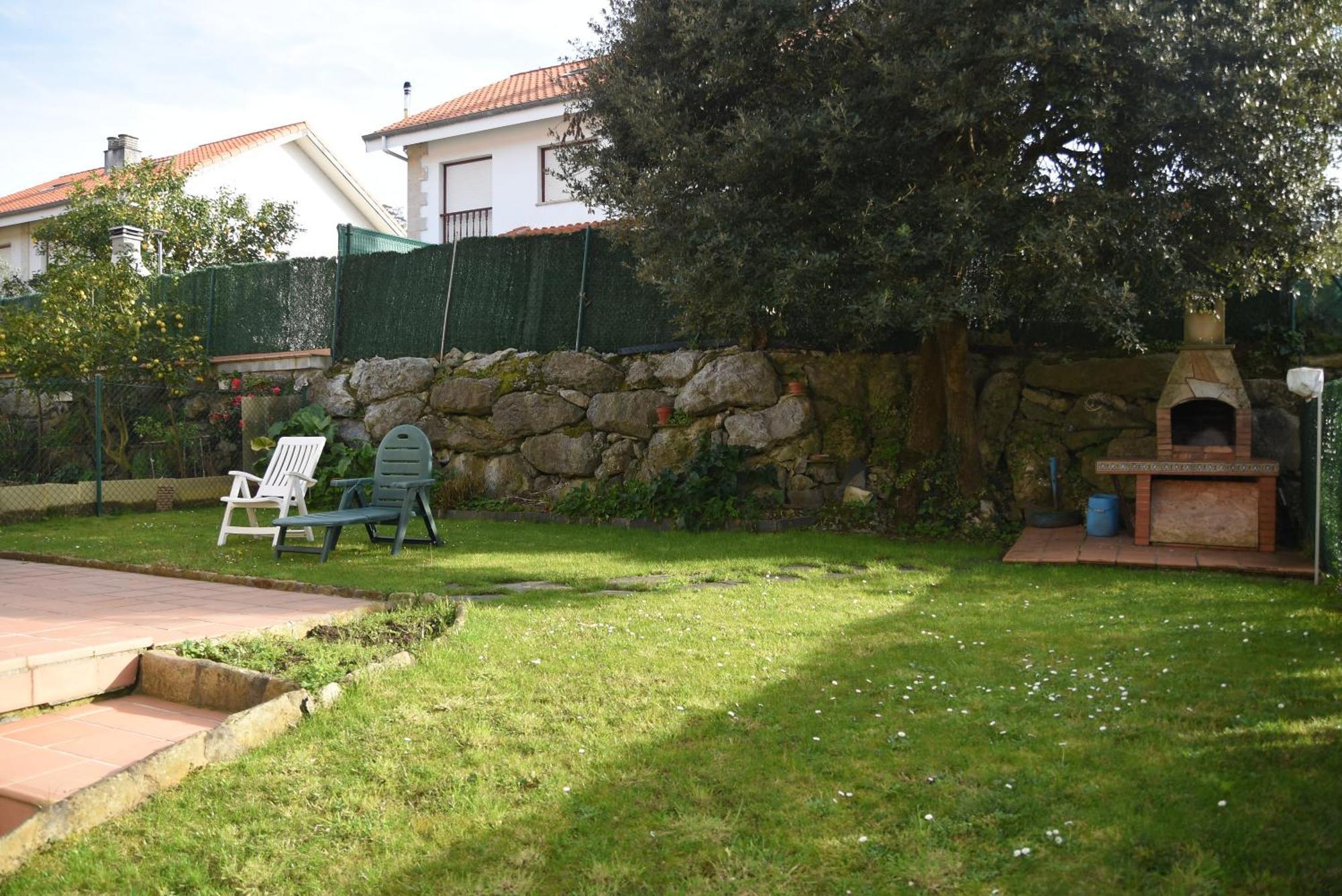 Chalet En Urbanizacion Con Piscina Argoños Exteriör bild